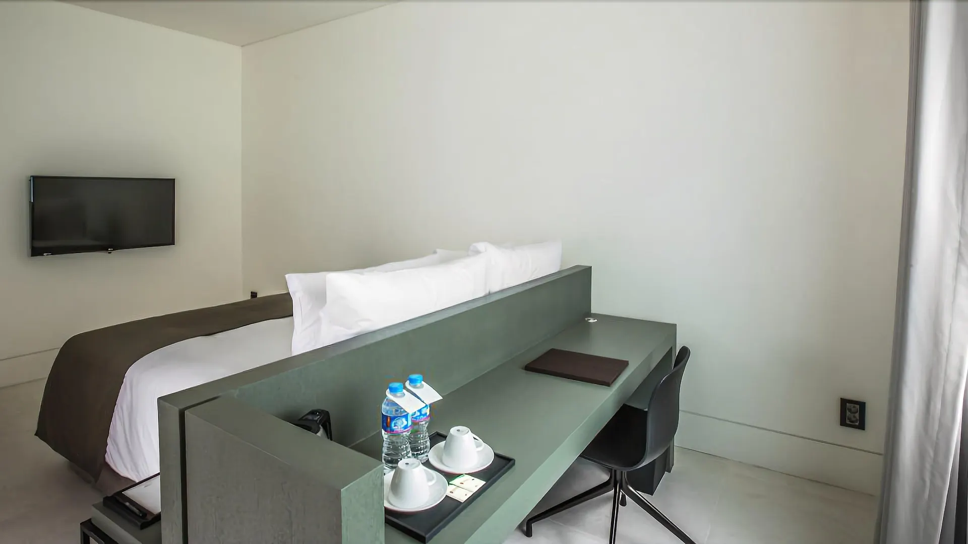 Everrich Hotel Incheon 3*,  South Korea