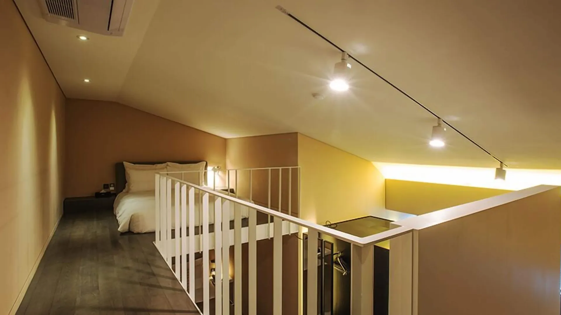 Everrich Hotel Incheon 3*,